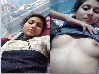 Desi Bhabhi Play With Her Boobs