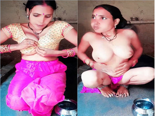 Desi Bhabhi Bathing Part 2